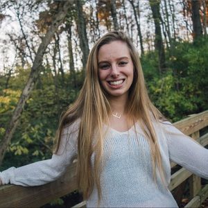 Meet your Posher, Elise